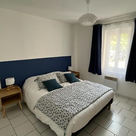 Bel Appartement 2 Chambres Au Coeur Du Village Eyragues Esterno foto