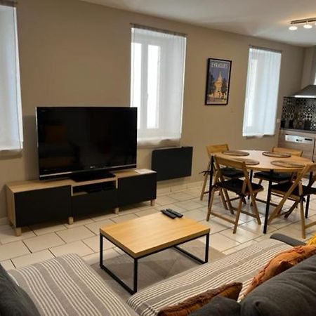 Bel Appartement 2 Chambres Au Coeur Du Village Eyragues Esterno foto