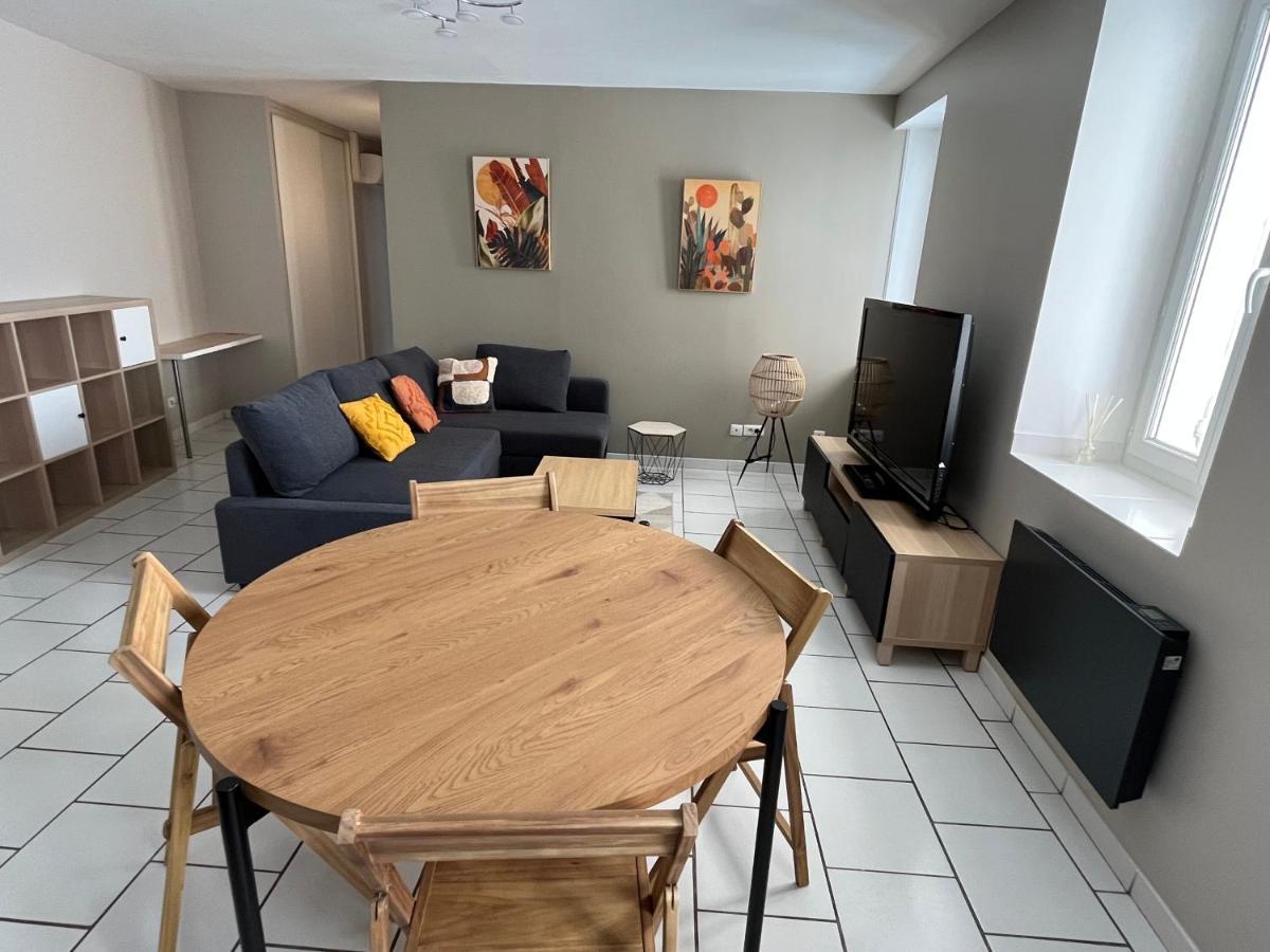 Bel Appartement 2 Chambres Au Coeur Du Village Eyragues Esterno foto