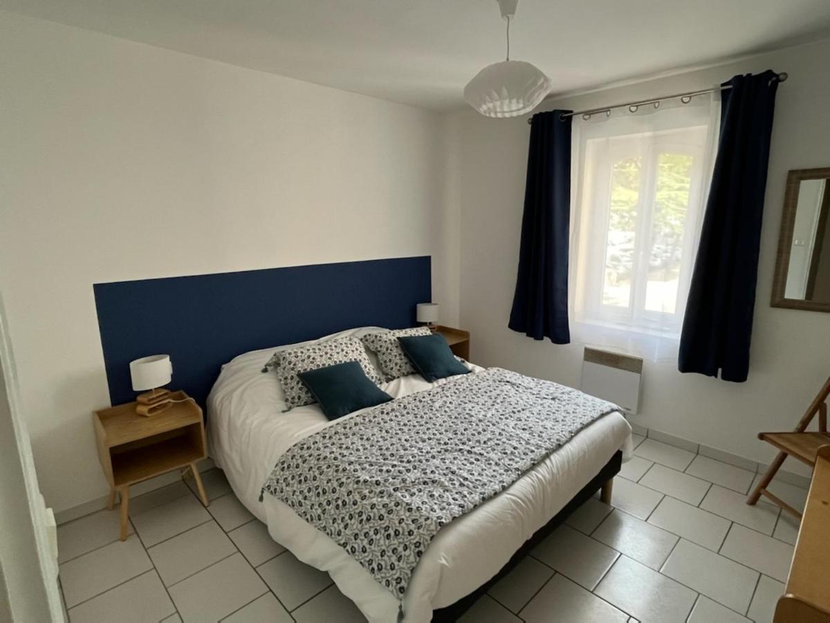 Bel Appartement 2 Chambres Au Coeur Du Village Eyragues Esterno foto